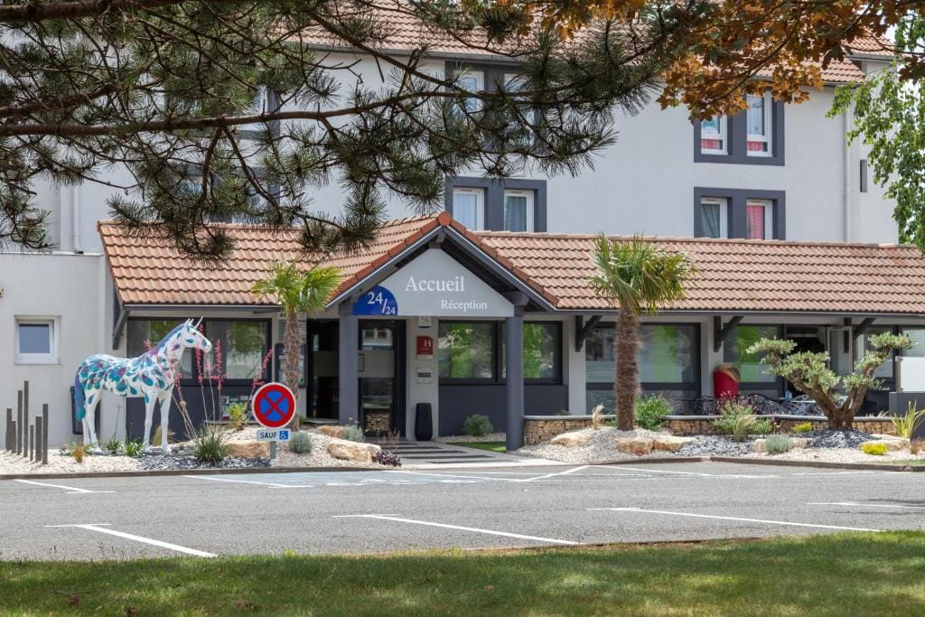 Kyriad Niort-Espace MendesFrance — 1
