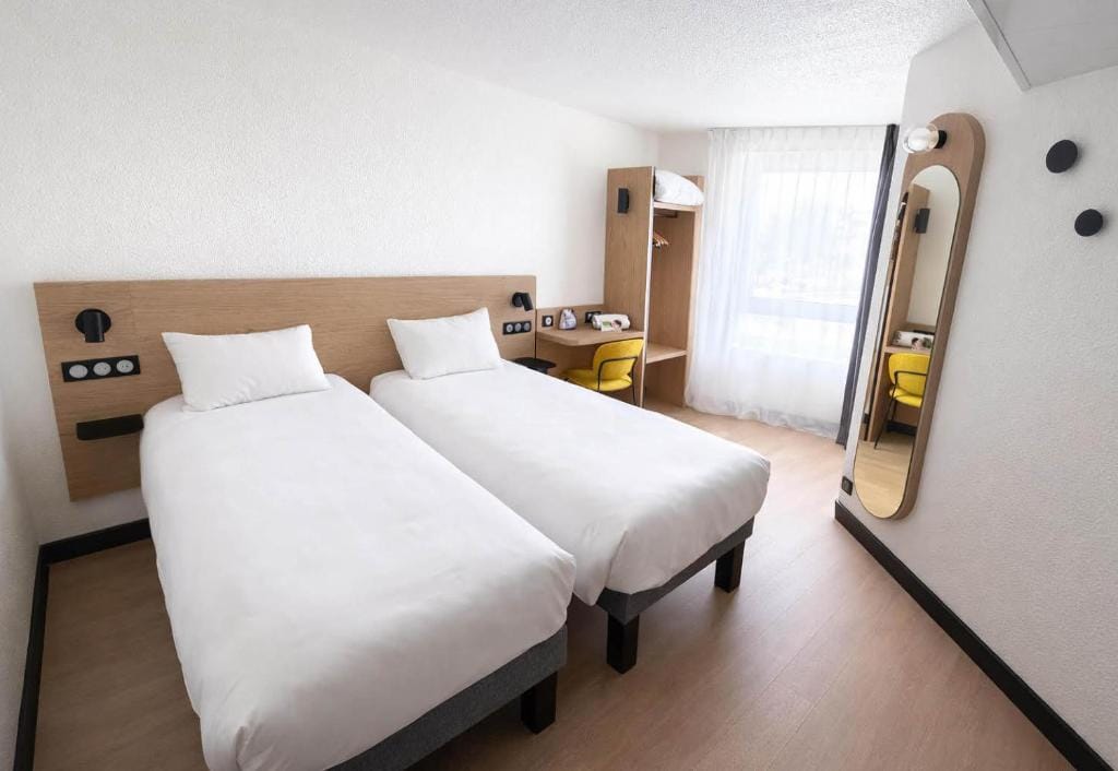 B&B HOTEL Orléans Centre Foch — 5