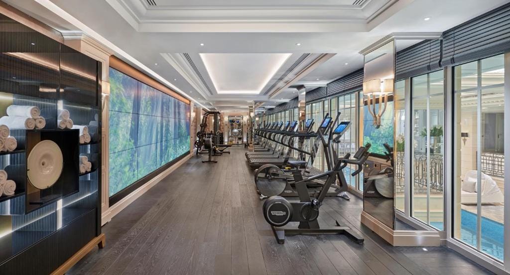 Four Seasons Hotel George V Paris — 5