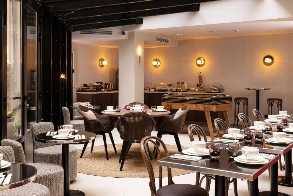 Hôtel Moderniste — 3