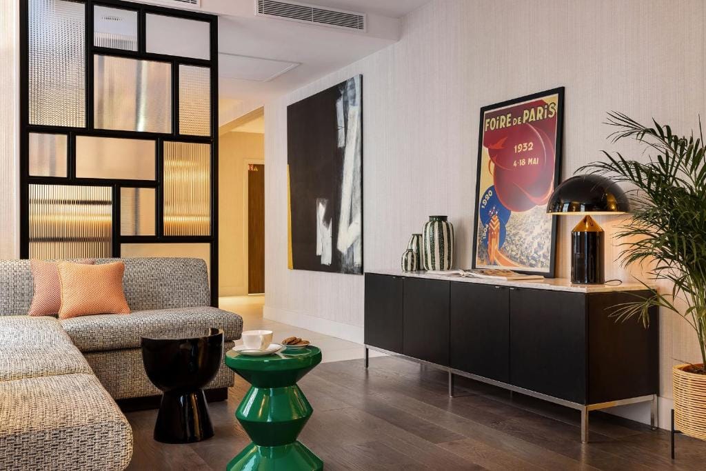 Hôtel Moderniste — 4
