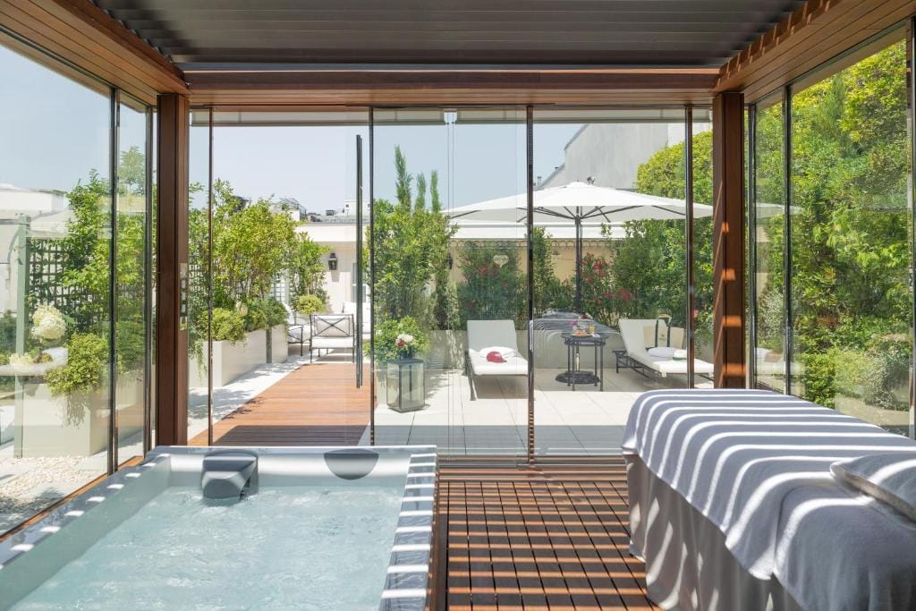 Le Bristol Paris, Oetker Hotels — 1