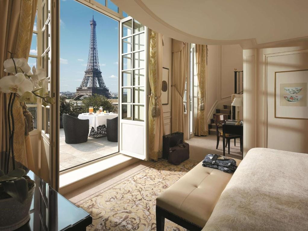 Shangri-La Paris — 1