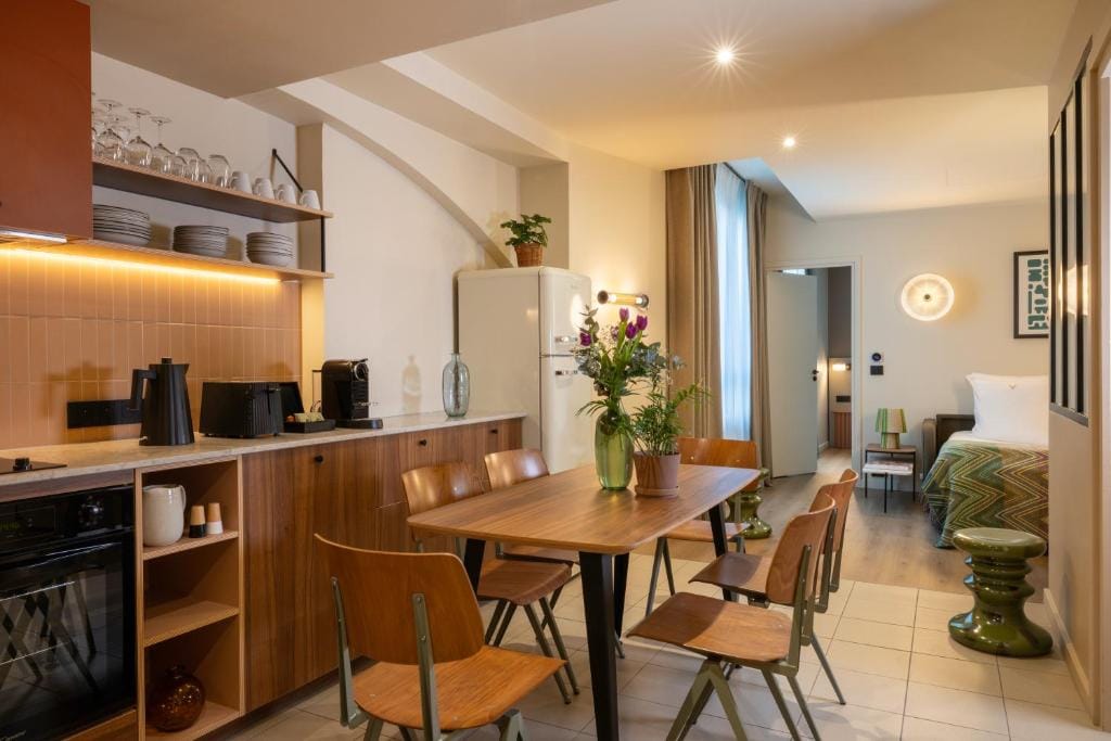 Yuna Montmartre - ApartHotel — 4