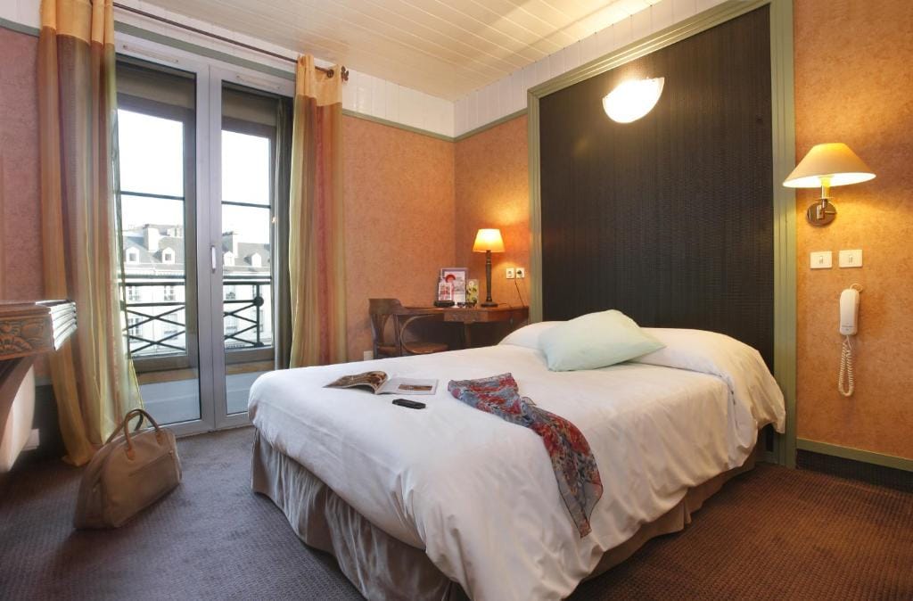 Hotel De Gramont — 4