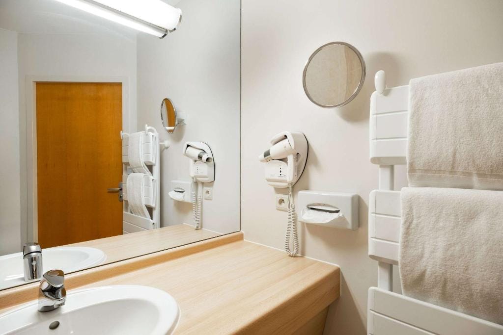 Hôtel du Palois Pau Centre Bosquet ex Quality — 3