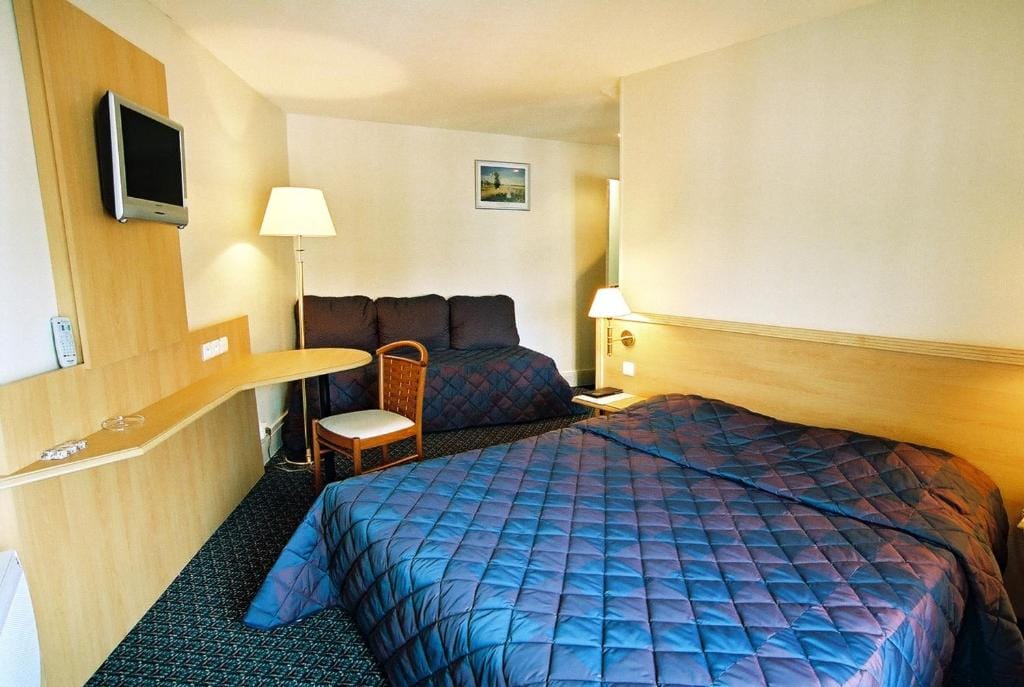 Hotel Le Bourbon Pau Centre — 3