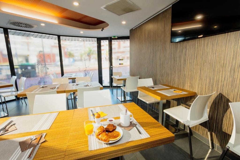 Appart-Hôtel Mer & Golf City Perpignan Centre — 4