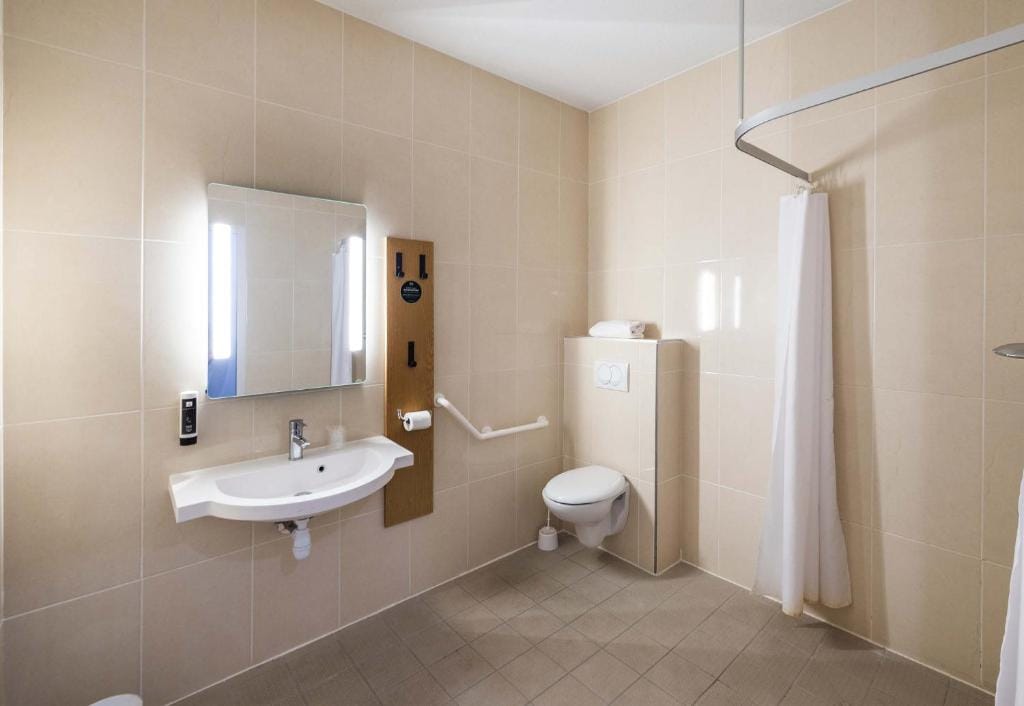 B&B HOTEL Perpignan Sud Marché International — 3