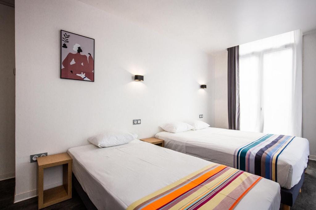 Hôtel PB - Paris-Barcelone — 5