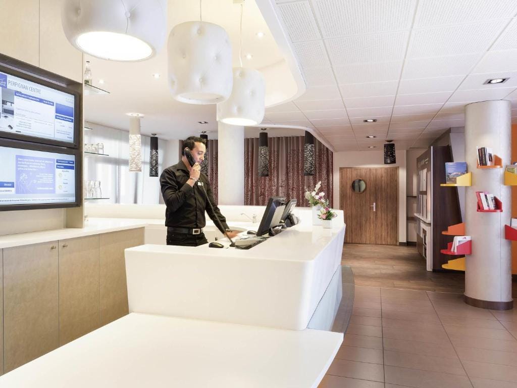Novotel Suites Perpignan Centre - Grandes Suites & Confort Centre-Ville — 5