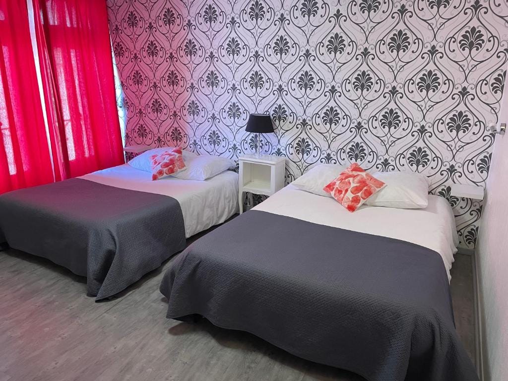 Hotel Au Chapon Fin — 2