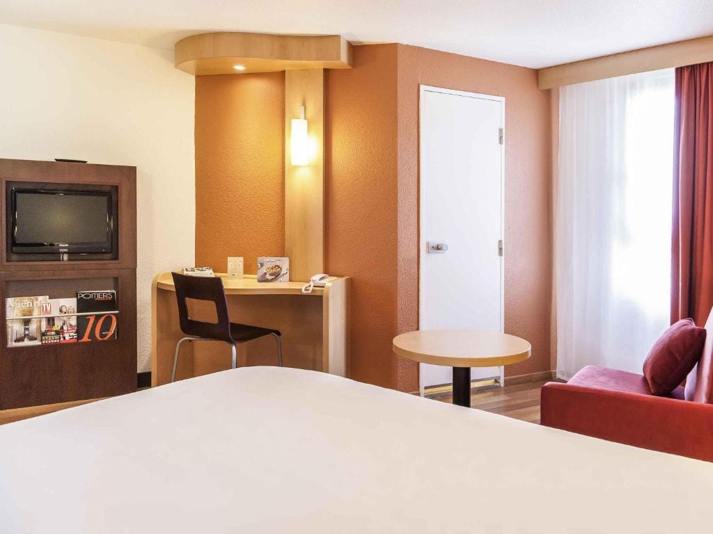 ibis Poitiers Centre — 2