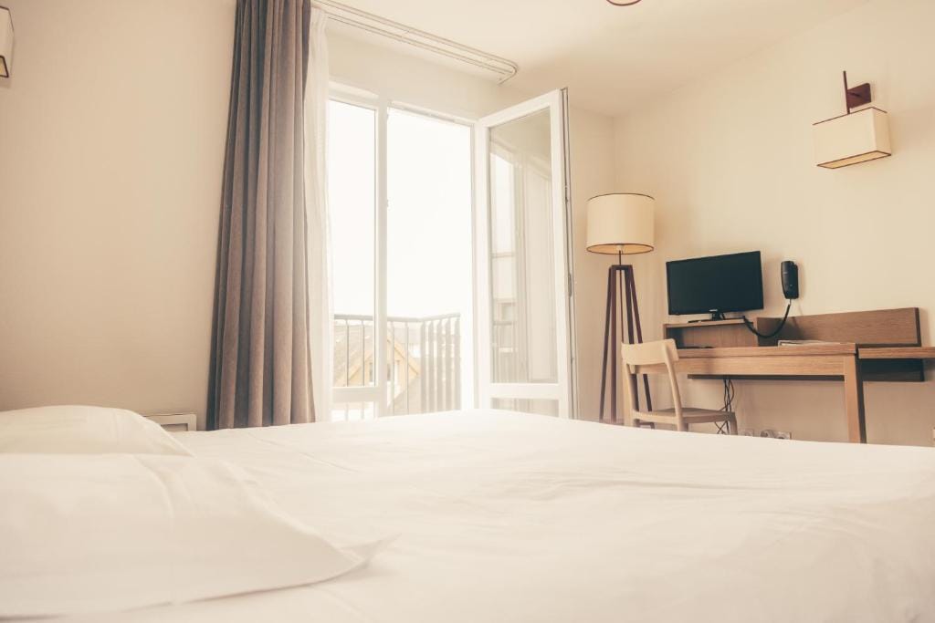 Terres de France - Appart'Hotel Quimper Bretagne — 1