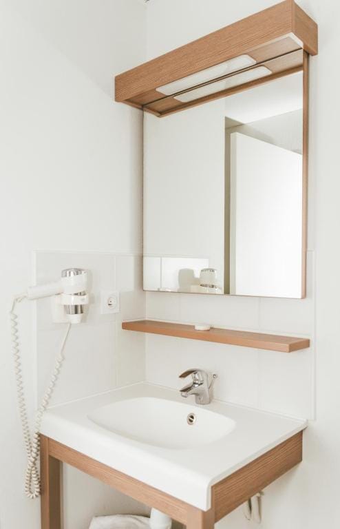 Terres de France - Appart'Hotel Quimper Bretagne — 3