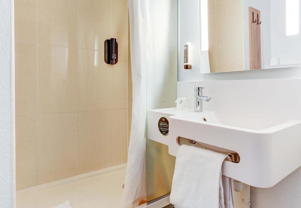 B&B HOTEL Reims Bezannes — 3