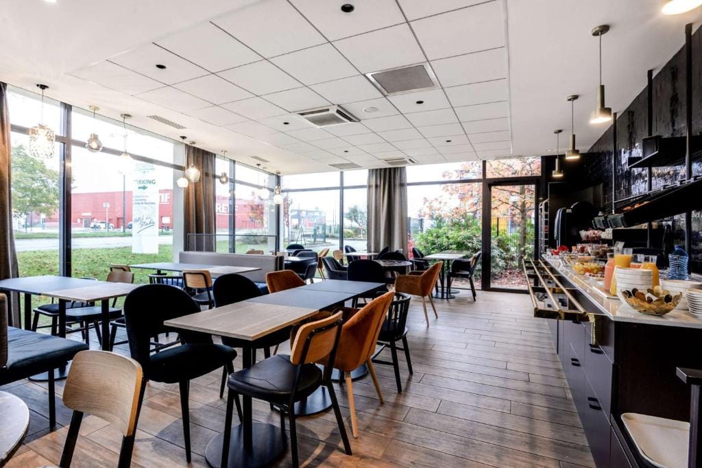 Brit Hotel Du Stade Rennes Ouest — 4