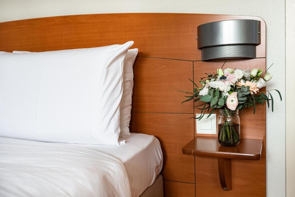 Kyriad Rennes Nord Hotel — 1