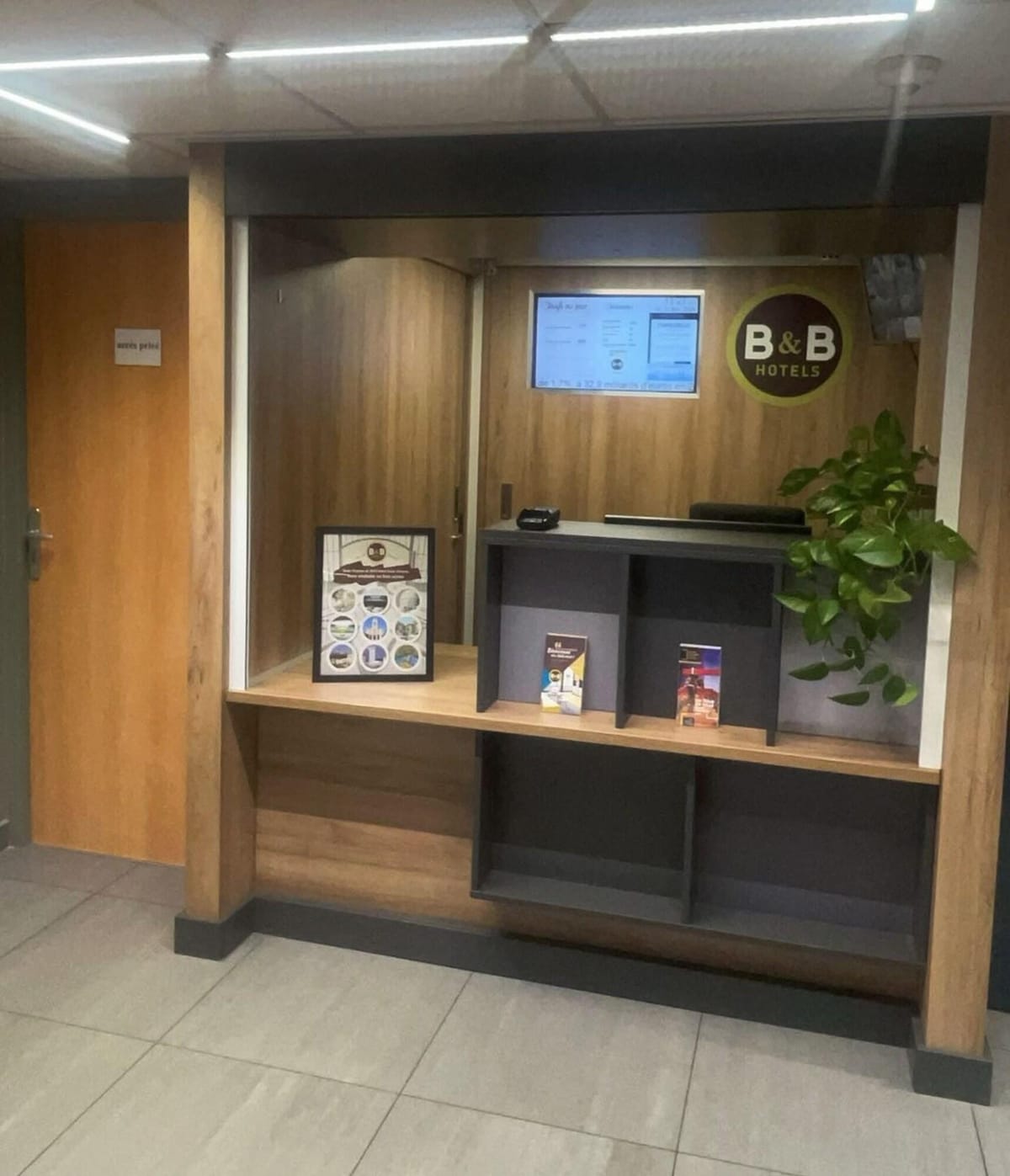 B&B HOTEL Saint-Étienne Monthieu — 5