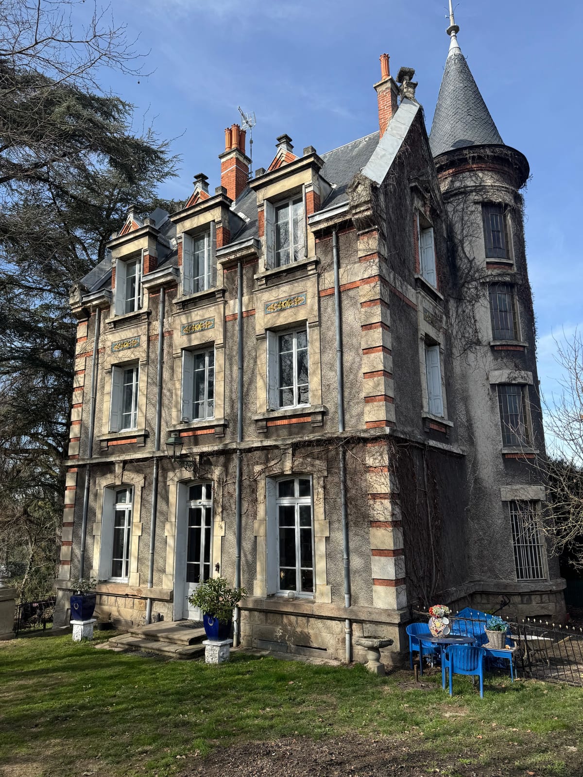 Castle Monteux — 1