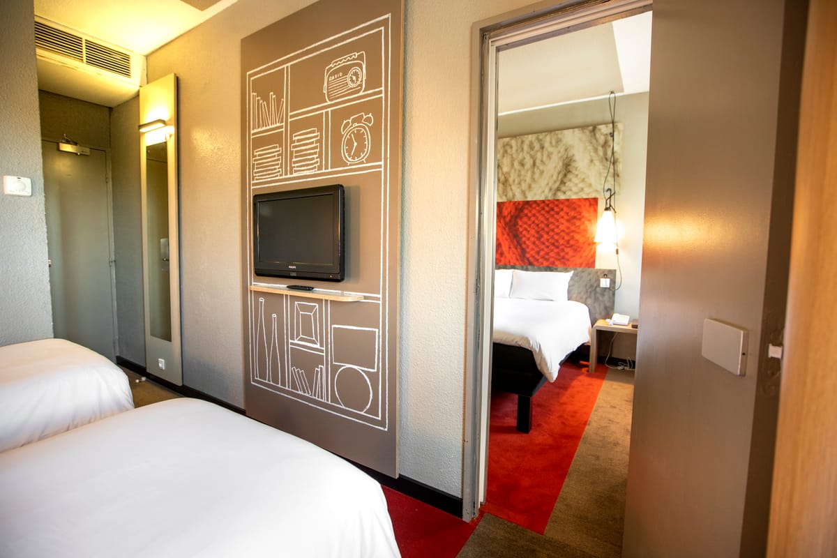 ibis Saint-Étienne - La Terrasse — 1