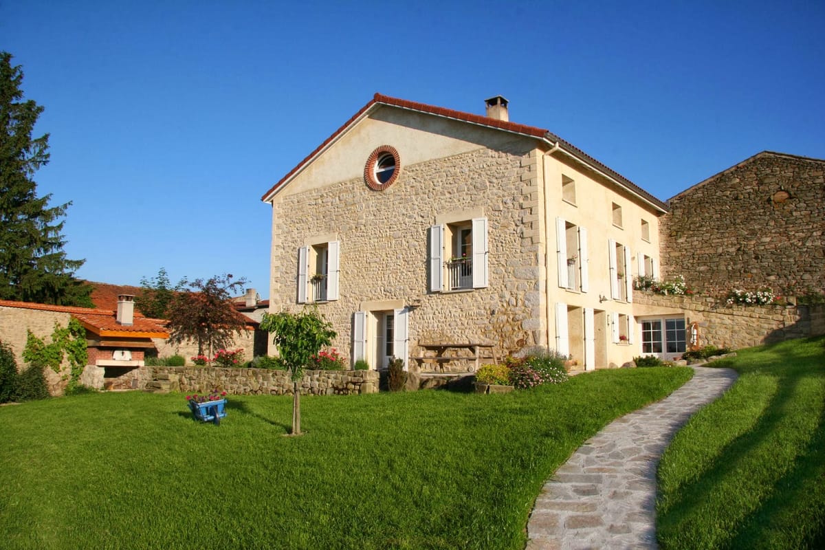 La Grange aux Hirondelles — 1