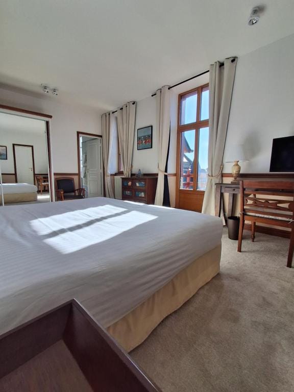 Manoir Du Cunningham — 4