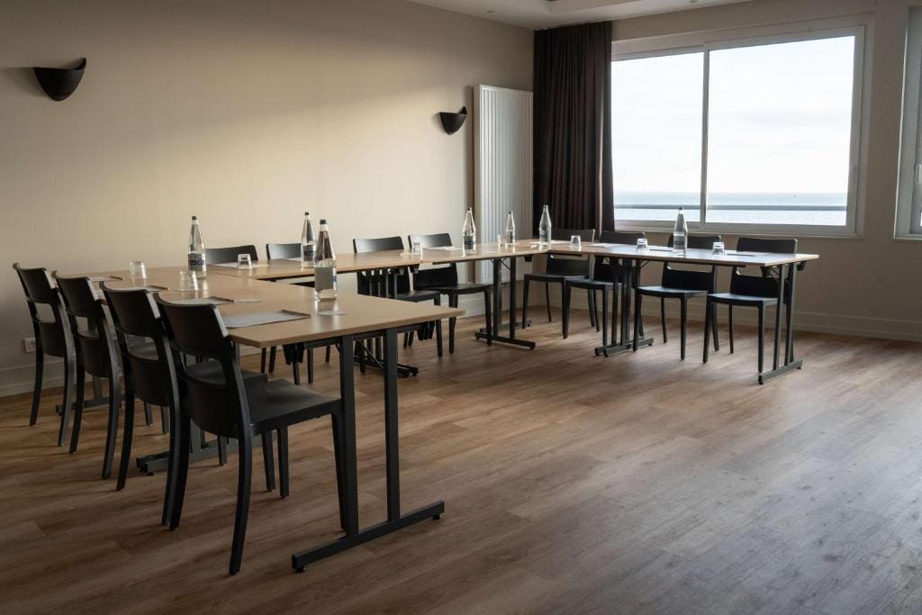 Best Western Hotel De La Plage Saint Marc sur Mer — 3