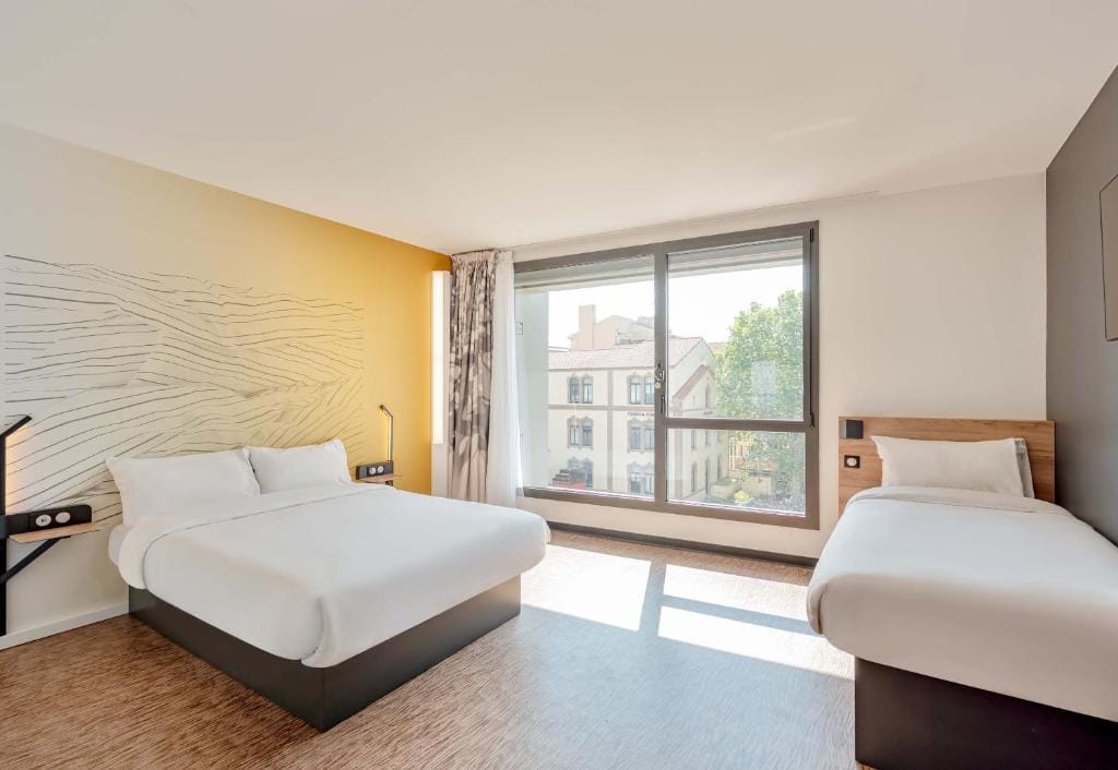 B&B HOTEL Toulon Centre Gare — 2
