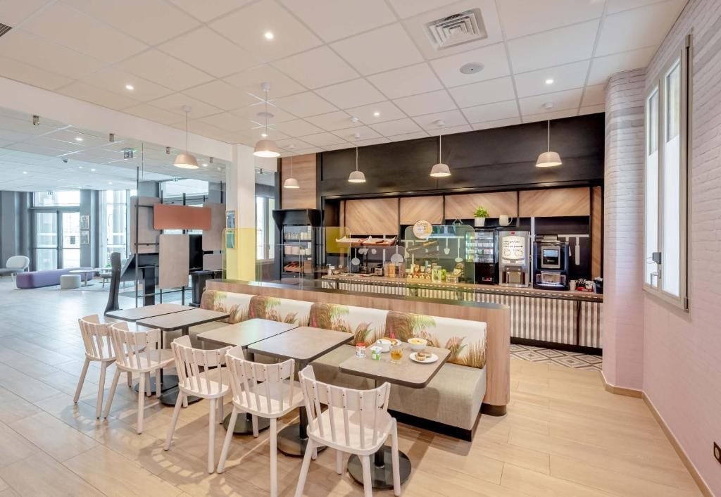 B&B HOTEL Toulon Centre Gare — 3