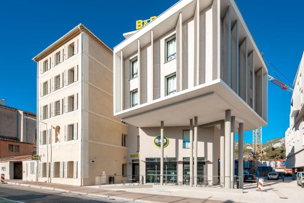 B&B HOTEL Toulon Centre Gare — 5