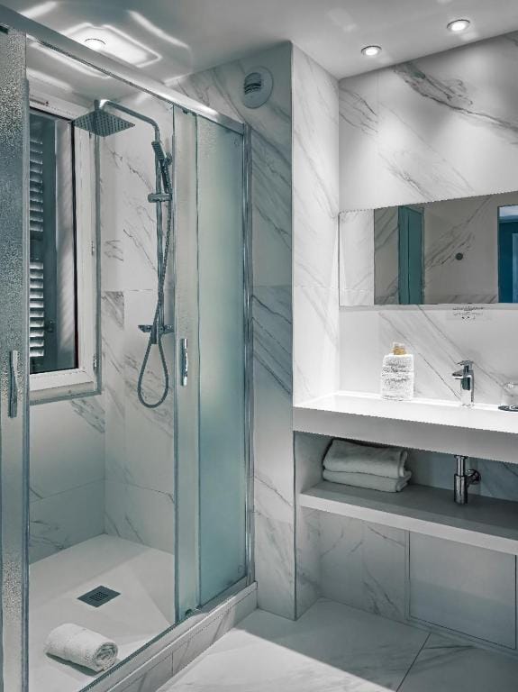 Grand Hôtel Dauphiné Toulon, Boutique Hôtel & Suites — 3