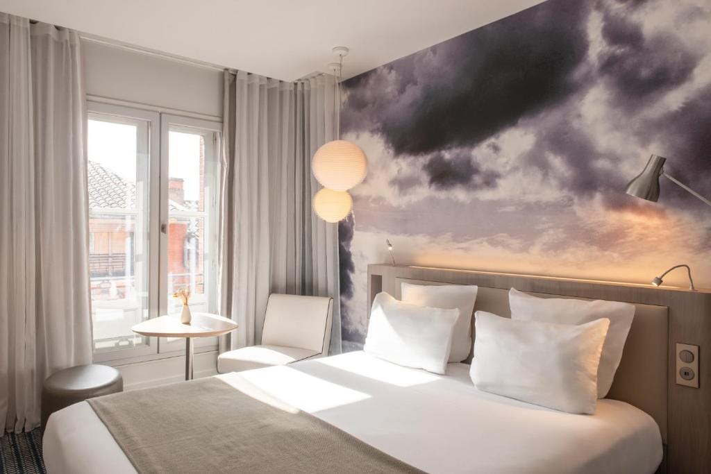 Le Grand Balcon Hotel — 1