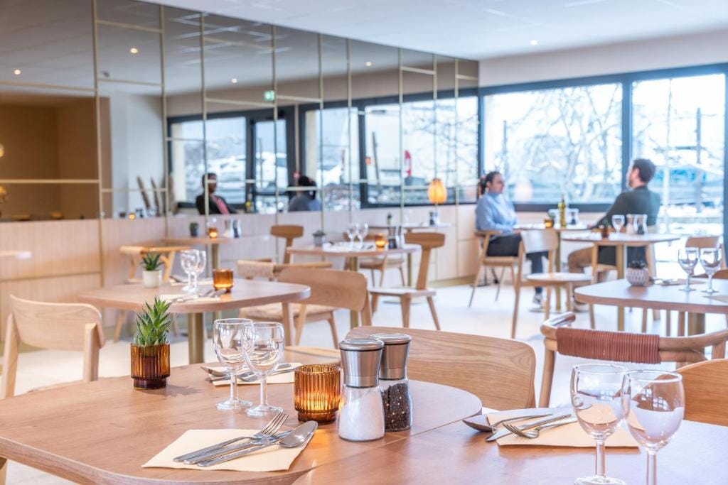 Hotel Bhoma Troyes — 4