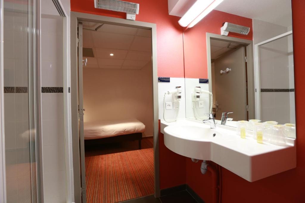 Ace Hotel Valence — 3