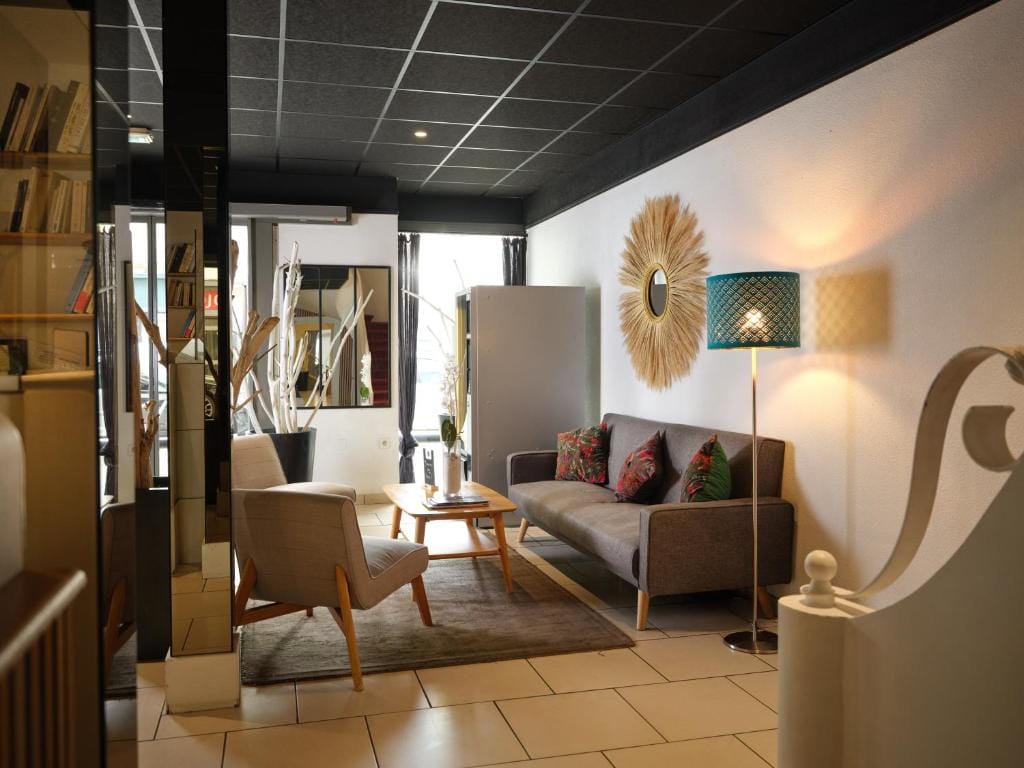 Hôtel de Lyon — 5