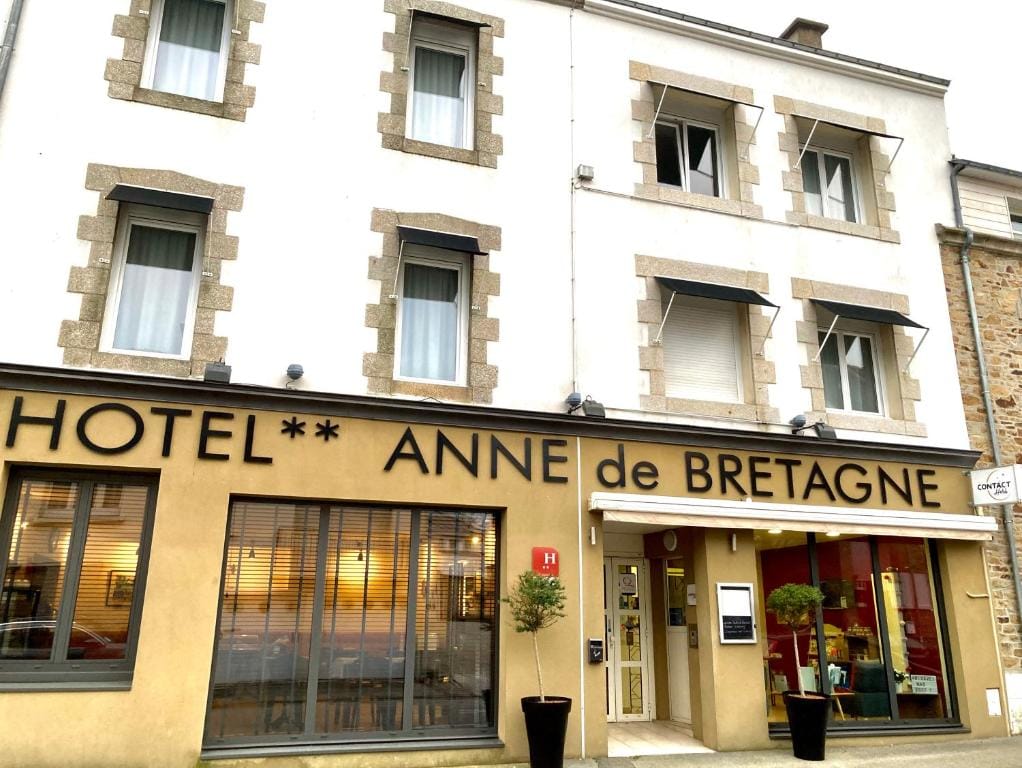 Anne De Bretagne — 1
