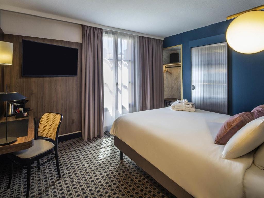 Mercure Versailles Chateau — 1