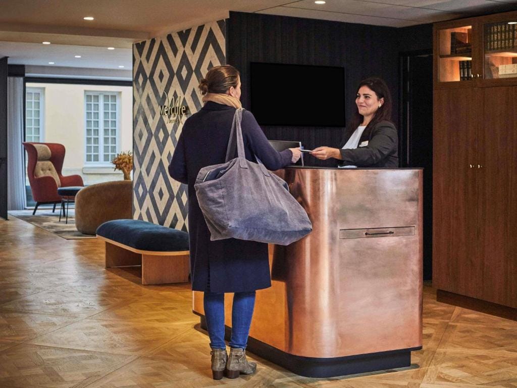 Mercure Versailles Chateau — 5